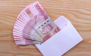 Pajak Atas Bonus dan THR: Kenapa Potongannya Terasa Besar?