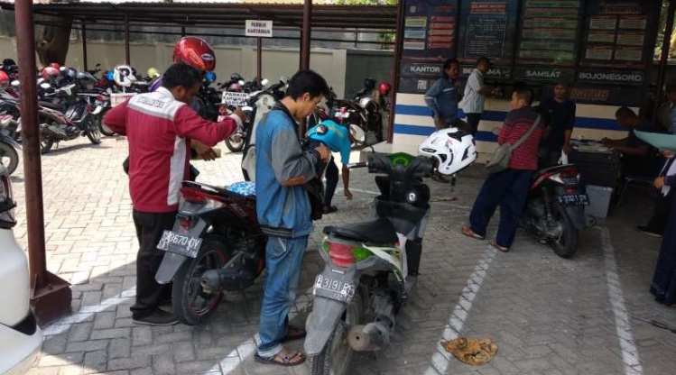 Panduan Lengkap Bayar Pajak Motor 5 Tahunan (Ganti Plat)