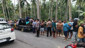 Satlantas Polres Pohuwato Respon Cepat Laka Lantas di Jalan Desa Dulomo