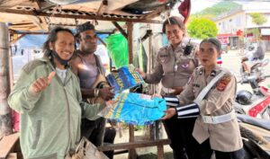 Ajak Warga Utamakan Keselamatan, Satlantas Polres Jayapura Sosialisasi Tertib Lalin di Seputaran Entrop