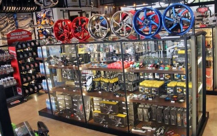 Tempat Beli Aksesoris Motor di Jakarta Barat